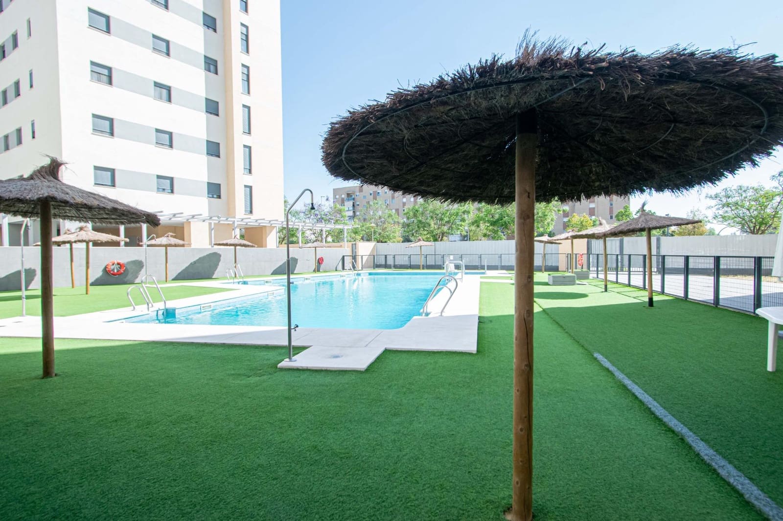 3 soveværelse Lejlighed til salg i Sevilla by med swimmingpool garage - € 288.470 (Ref: 9892438)