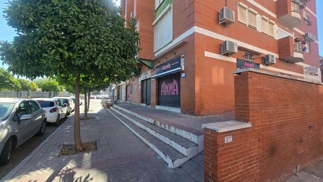 Commerciale in vendita in Siviglia città - 76.000 € (Rif: 9896391)