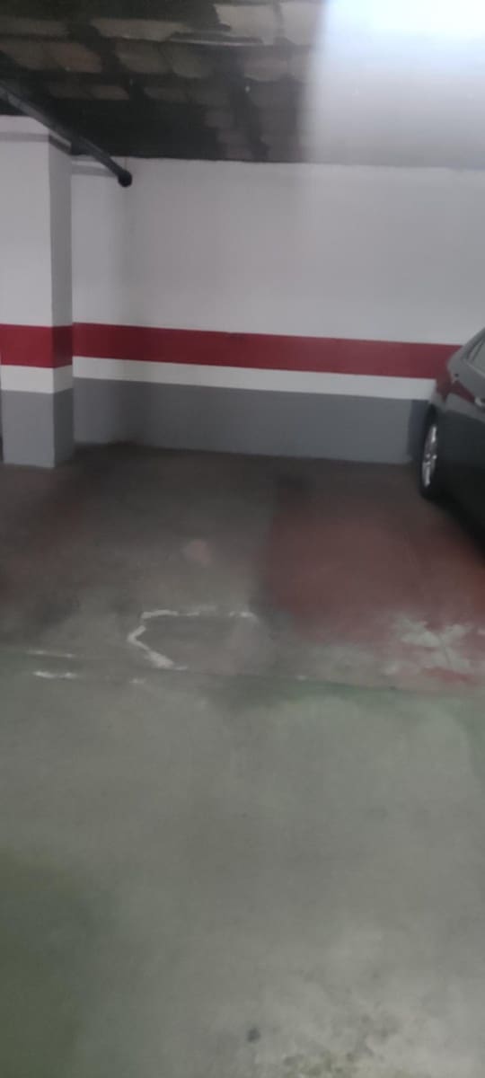 Garagem para venda em Sevilha cidade - 28 000 € (Ref: 9896392)
