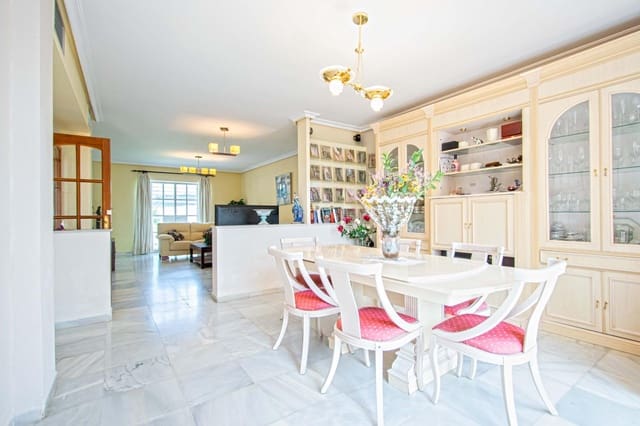 7 bedroom Villa for sale in Alcalá de Guadaira with pool garage - € 685,000 (Ref: 9898751)
