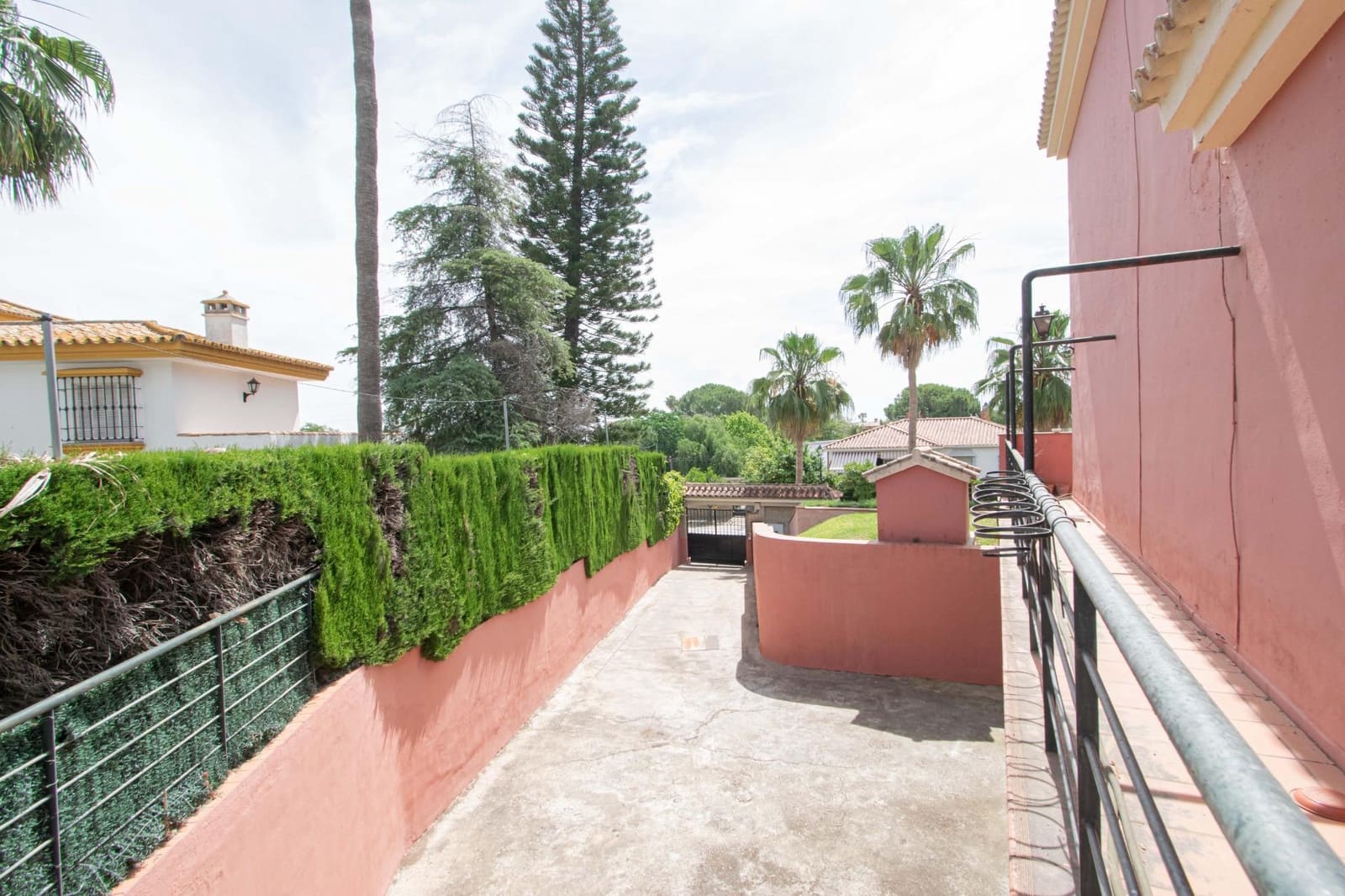 7 bedroom Villa for sale in Alcala de Guadaira with pool garage - € 685,000 (Ref: 9898751)