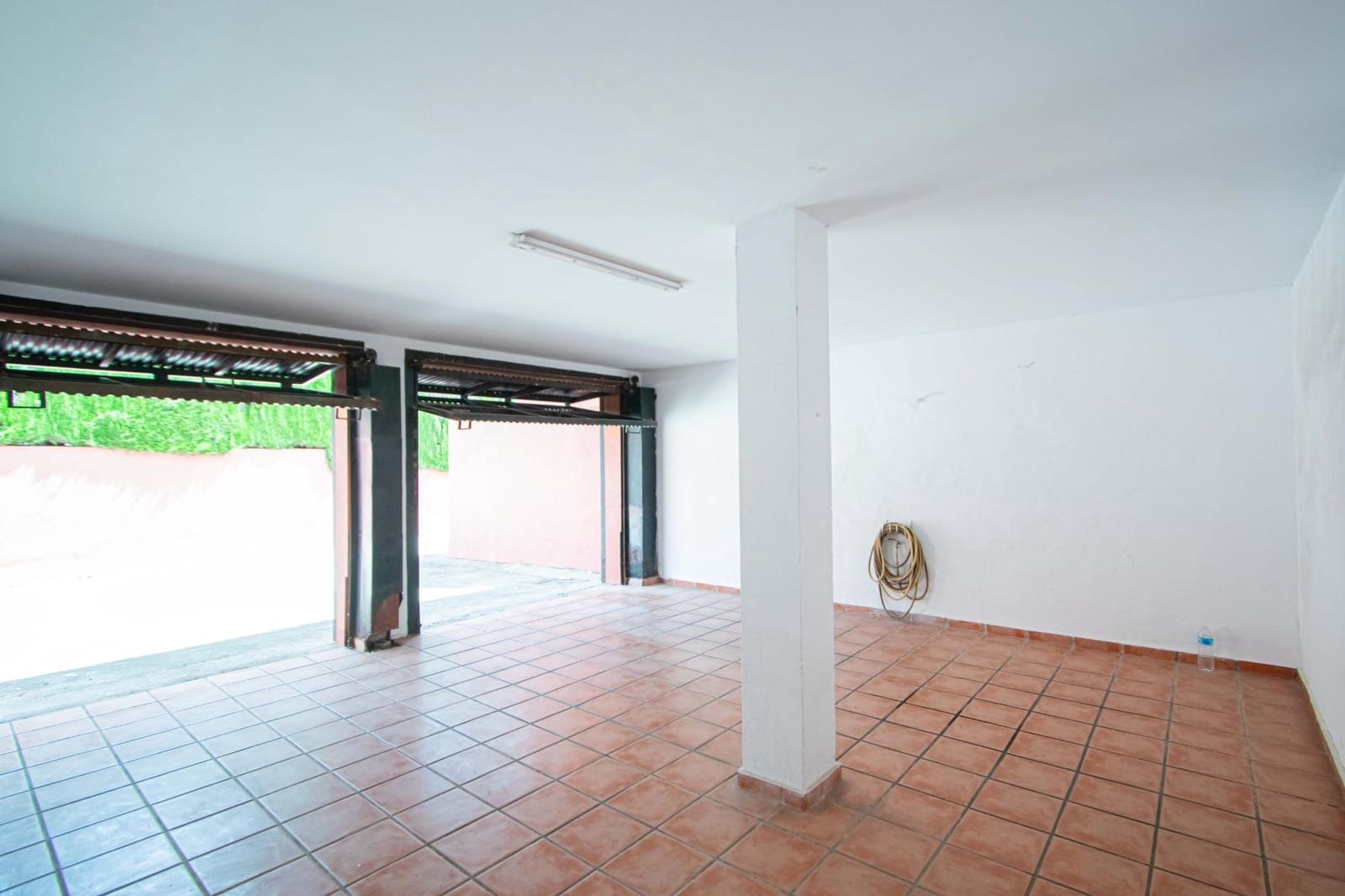 7 bedroom Villa for sale in Alcala de Guadaira with pool garage - € 685,000 (Ref: 9898751)
