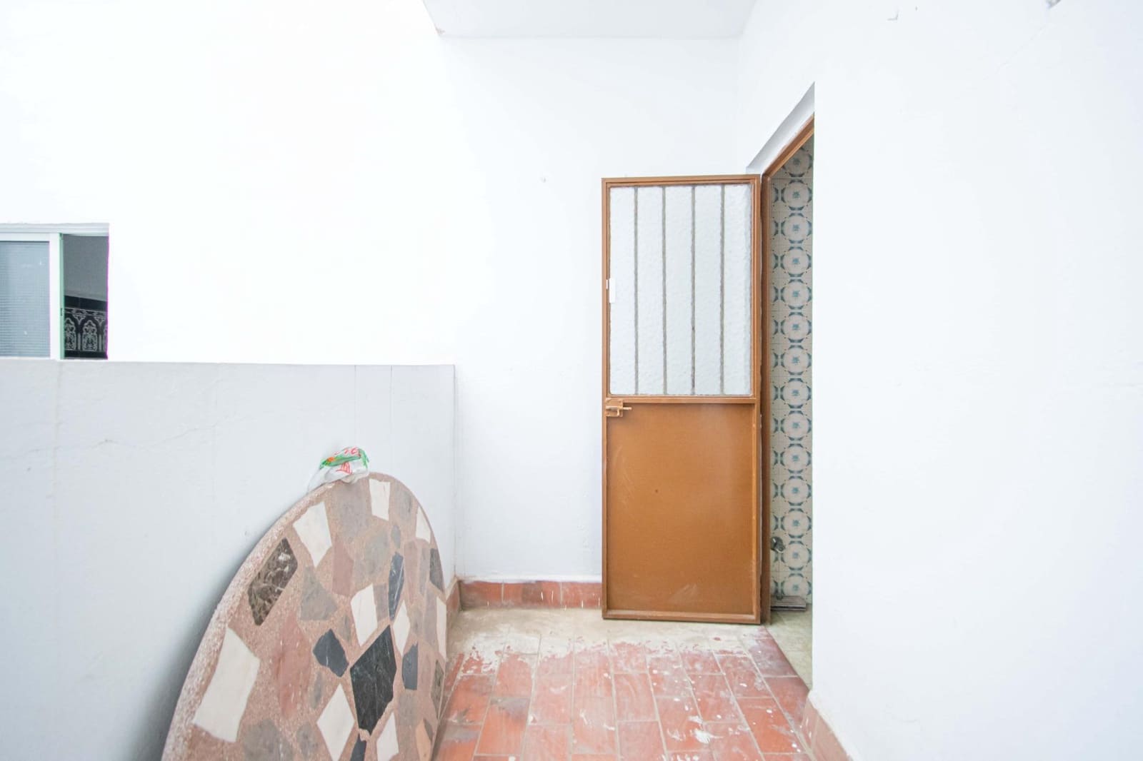 6 soveværelse Rækkehus til salg i Sevilla by med garage - € 210.000 (Ref: 9908076)
