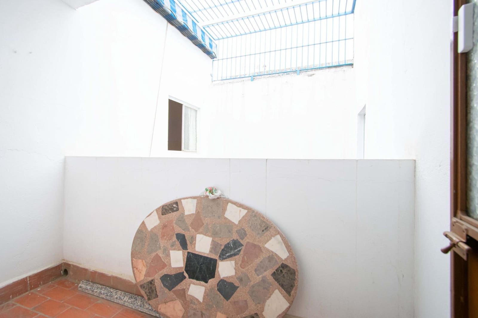 6 soveværelse Rækkehus til salg i Sevilla by med garage - € 210.000 (Ref: 9908076)