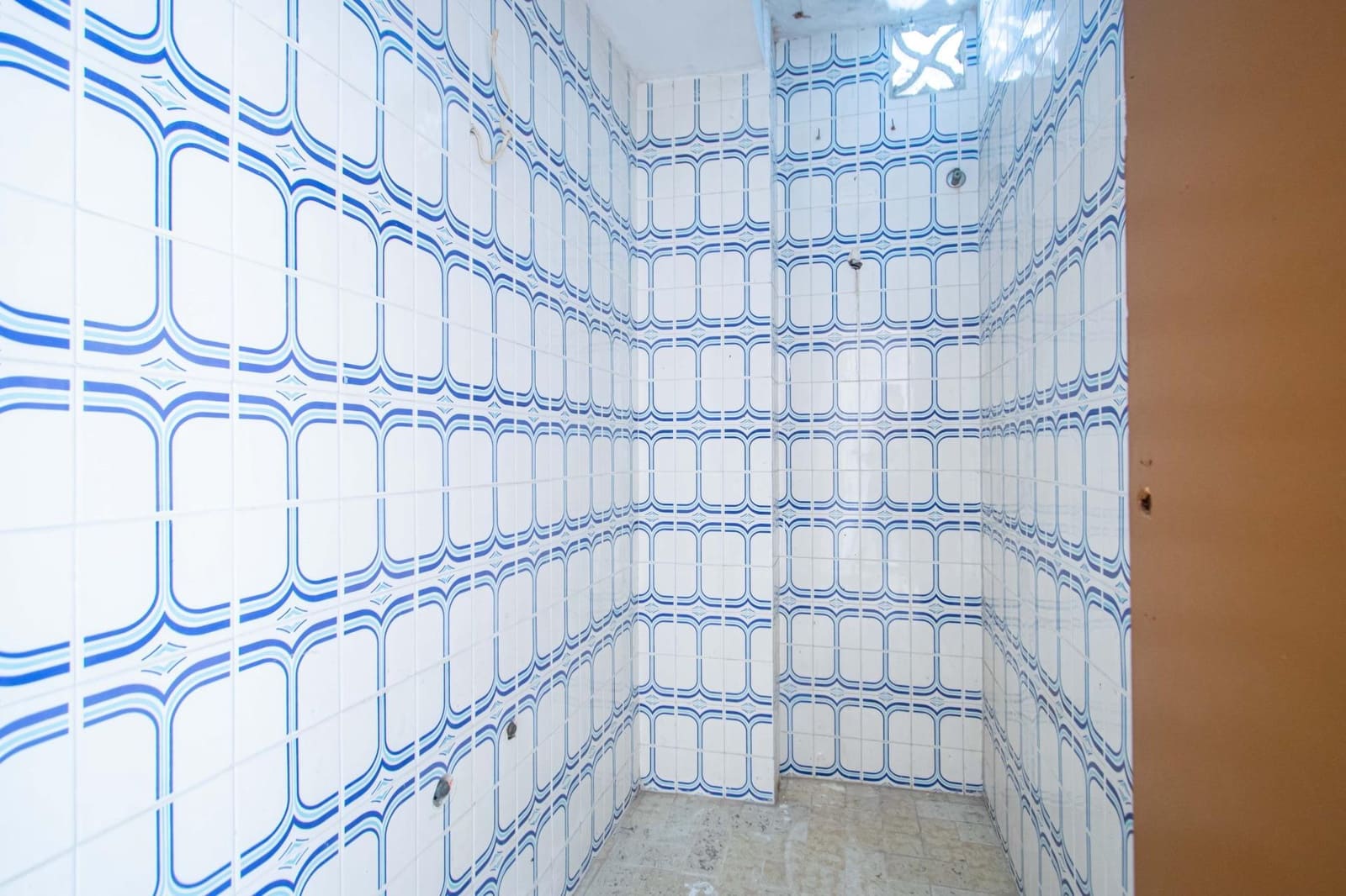6 soveværelse Rækkehus til salg i Sevilla by med garage - € 210.000 (Ref: 9908076)