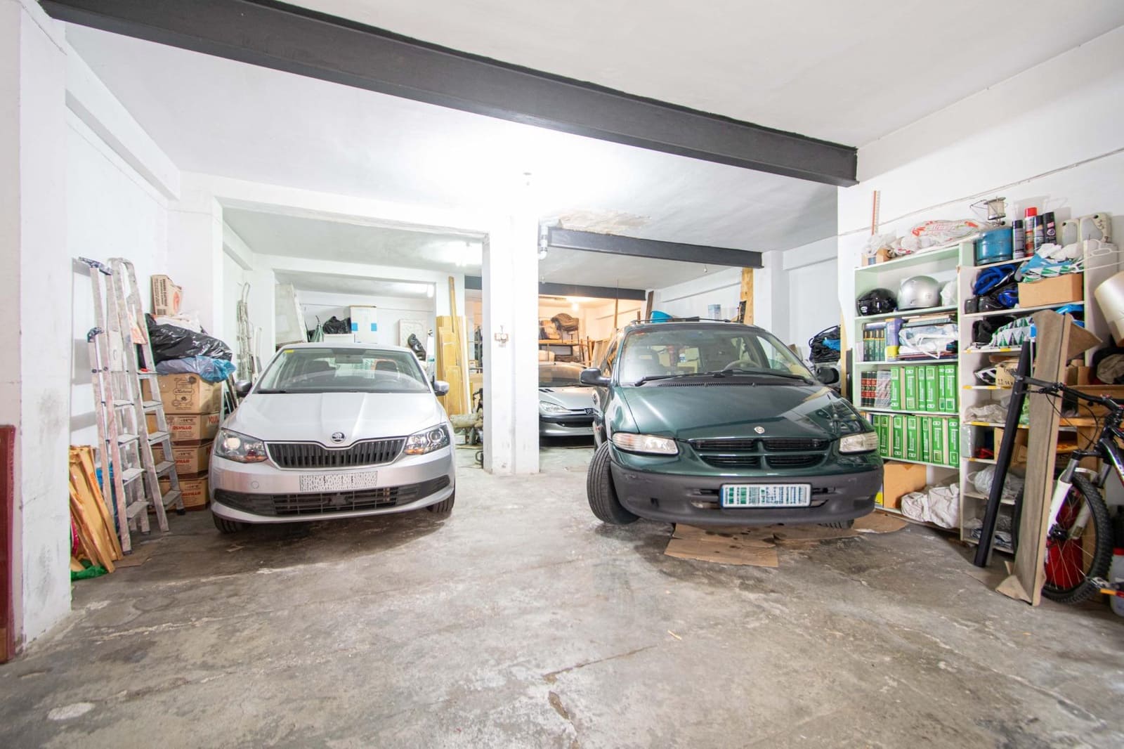 6 soveværelse Rækkehus til salg i Sevilla by med garage - € 210.000 (Ref: 9908076)