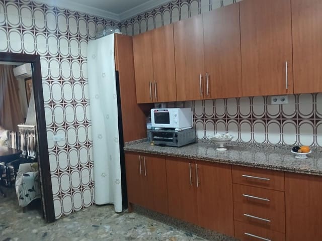 3 Zimmer Haus zu verkaufen in Los Palacios y Villafranca mit Garage - 350.000 € (Ref: 9908077)