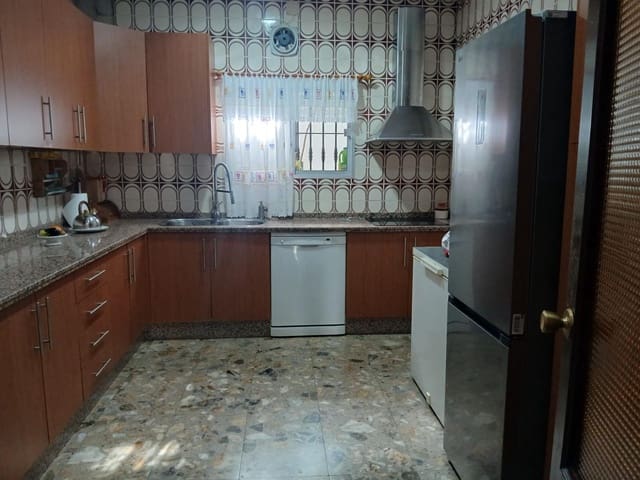 3 Zimmer Haus zu verkaufen in Los Palacios y Villafranca mit Garage - 350.000 € (Ref: 9908077)