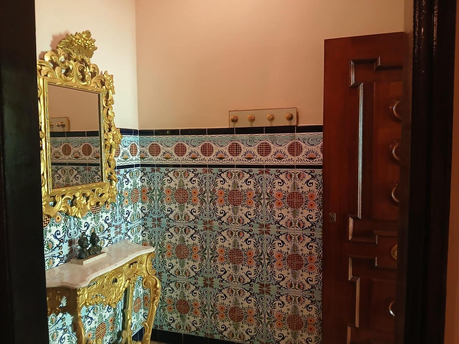 Casa de 3 habitaciones en Los Palacios y Villafranca en venta con garaje - 350.000 € (Ref: 9908077)