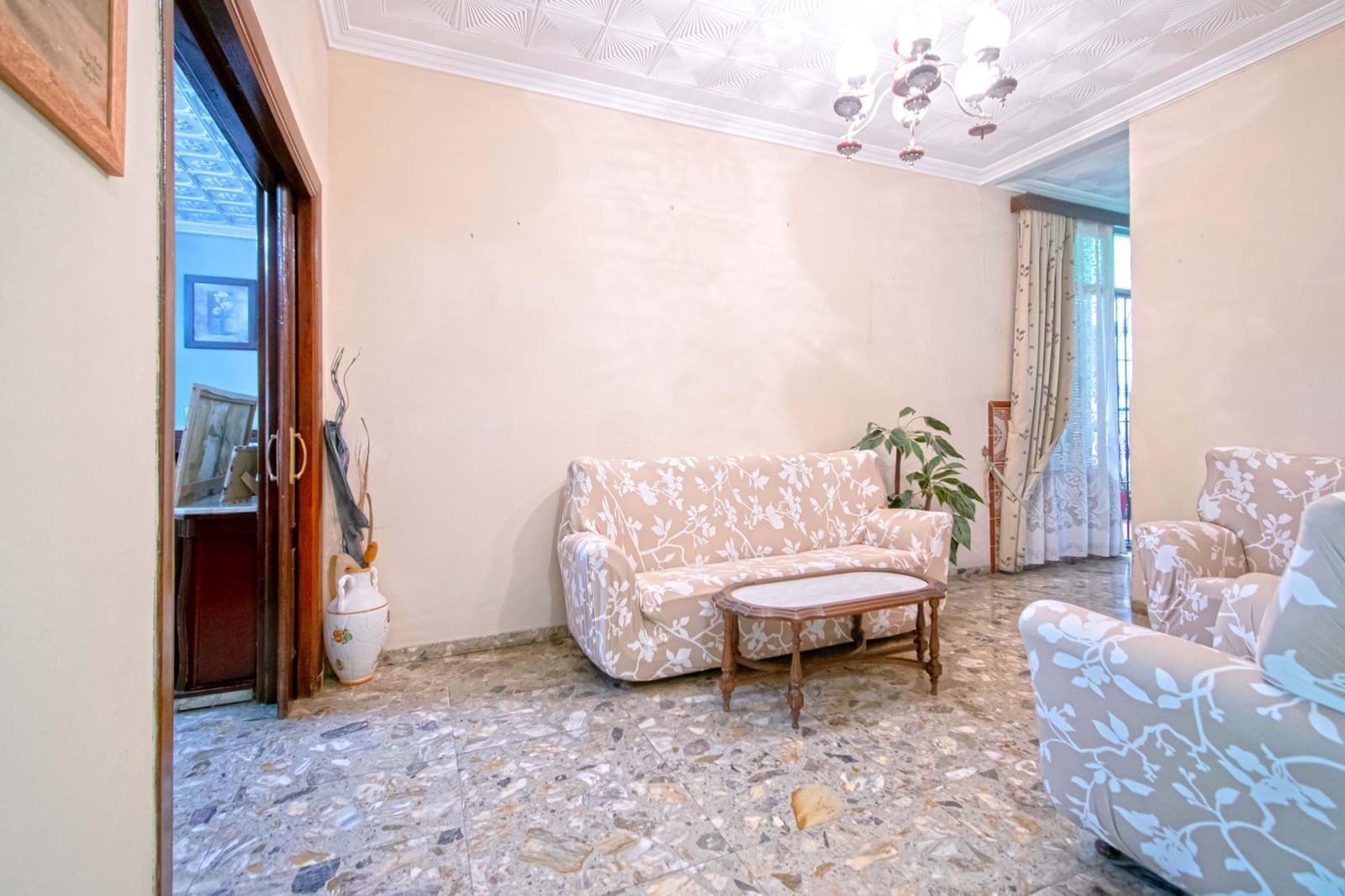 Casa de 3 habitaciones en Los Palacios y Villafranca en venta con garaje - 350.000 € (Ref: 9908077)
