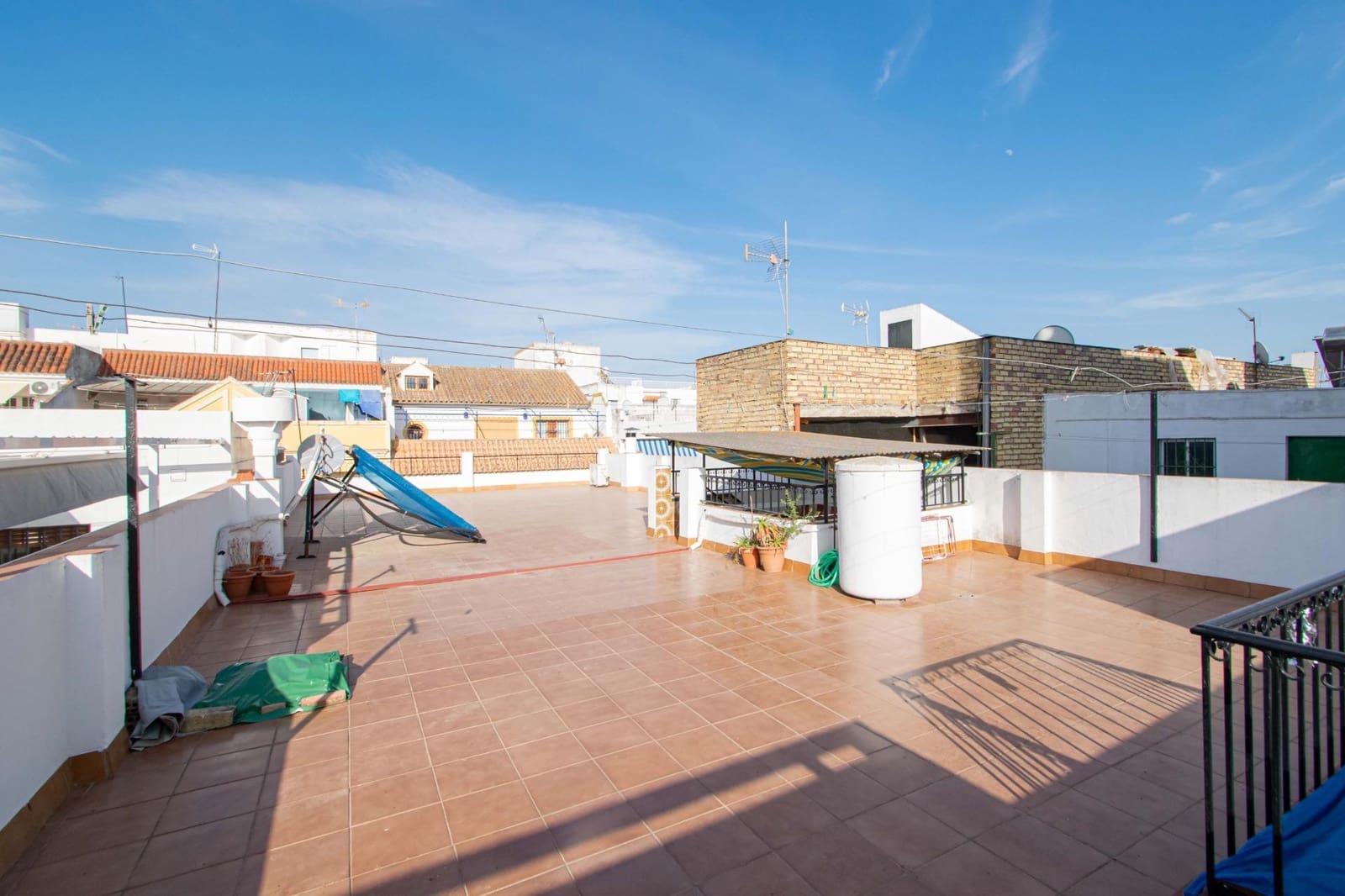Casa de 3 habitaciones en Los Palacios y Villafranca en venta con garaje - 350.000 € (Ref: 9908077)