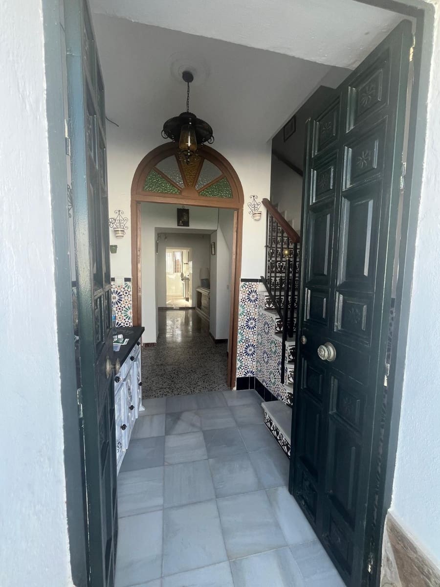 5 camera da letto Casa in vendita in El Pedroso con garage - 105.000 € (Rif: 9911140)
