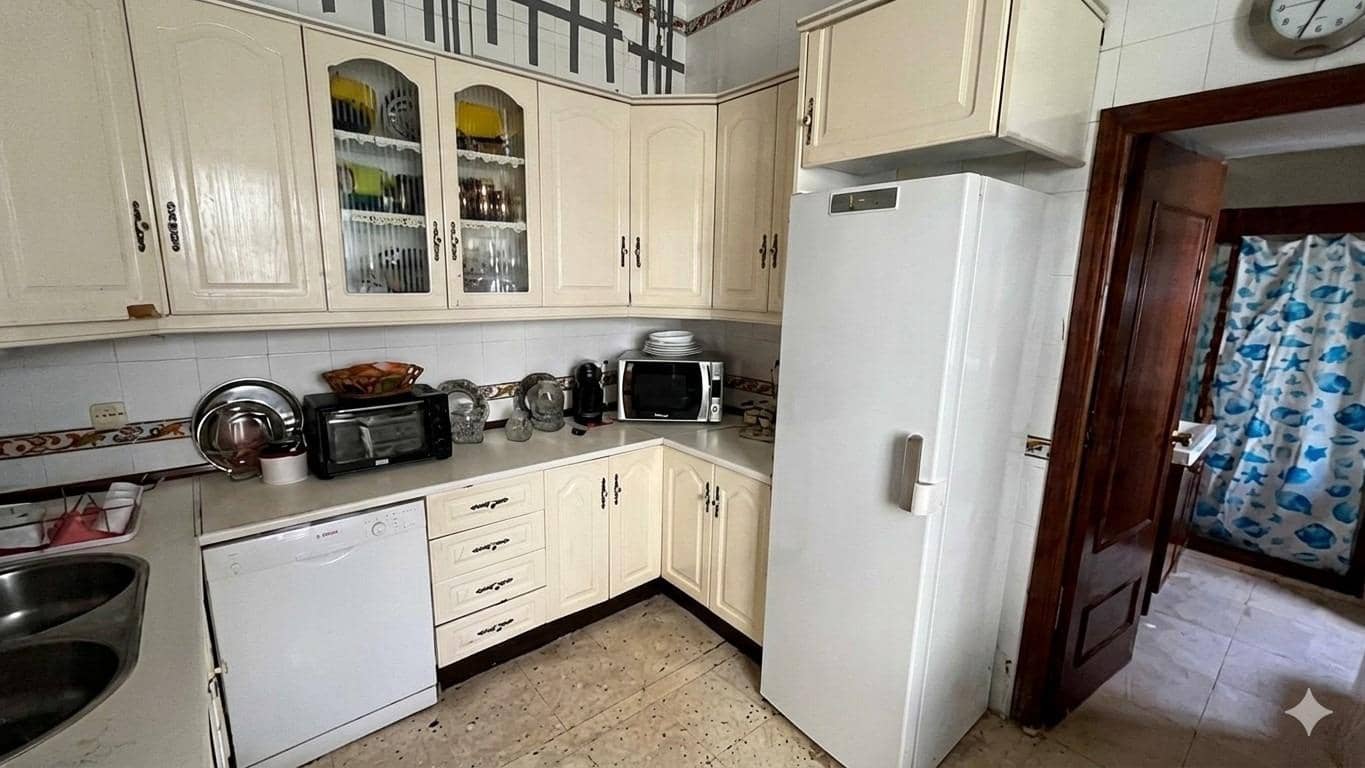5 bedroom Townhouse for sale in El Ronquillo - € 300,000 (Ref: 9920506)