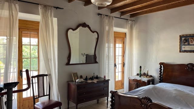 5 soveværelse Byhus til salg i El Ronquillo - € 300.000 (Ref: 9920506)