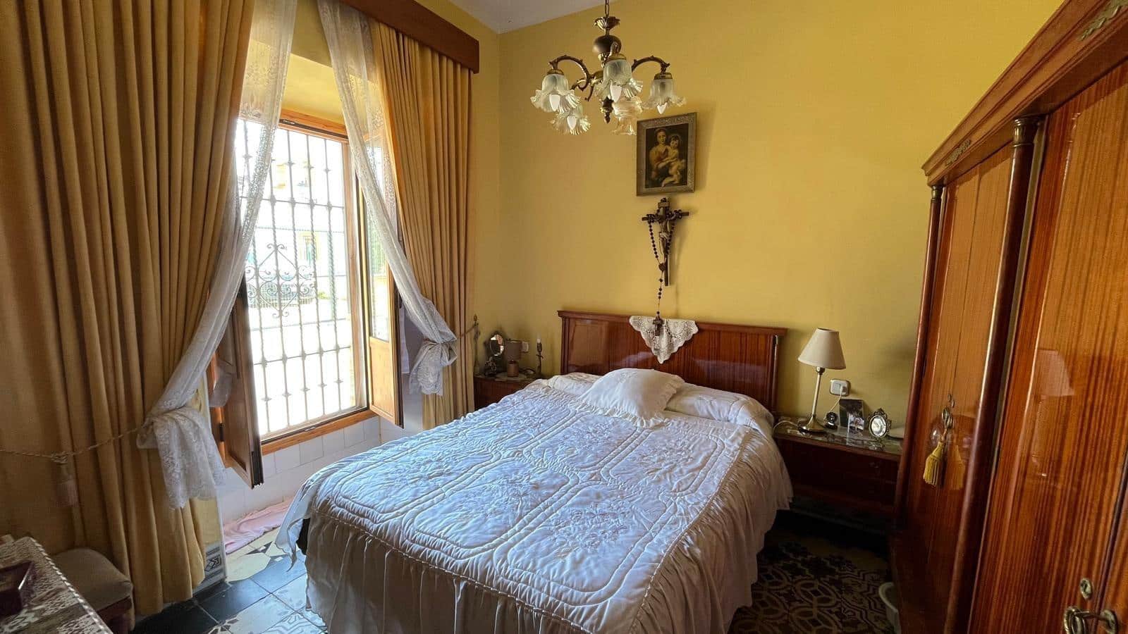 5 bedroom Townhouse for sale in El Ronquillo - € 300,000 (Ref: 9920506)