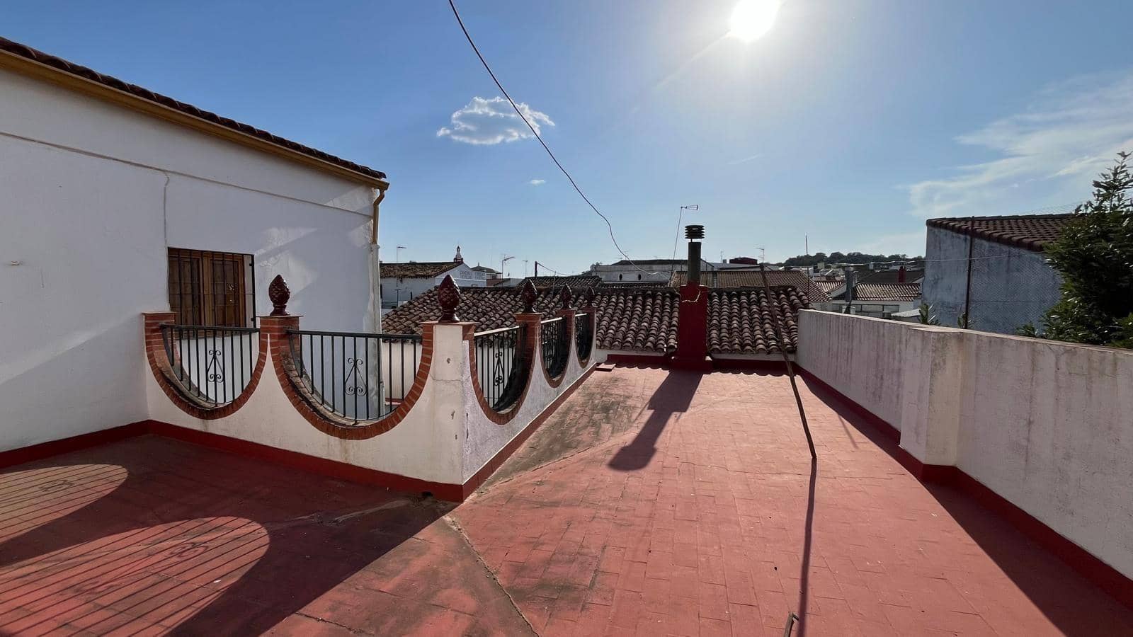 5 bedroom Townhouse for sale in El Ronquillo - € 300,000 (Ref: 9920506)