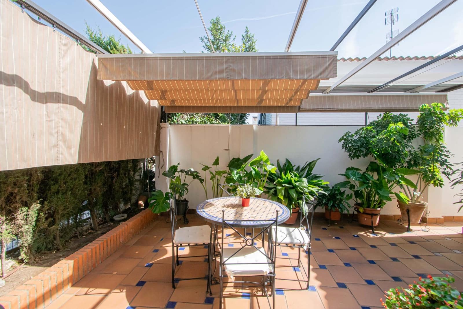 6 makuuhuone Huvila myytävänä paikassa Gines mukana uima-altaan - 469 000 € (Ref: 9922369)