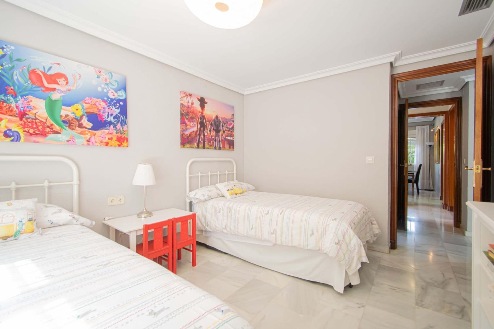 6 makuuhuone Huvila myytävänä paikassa Gines mukana uima-altaan - 469 000 € (Ref: 9922369)