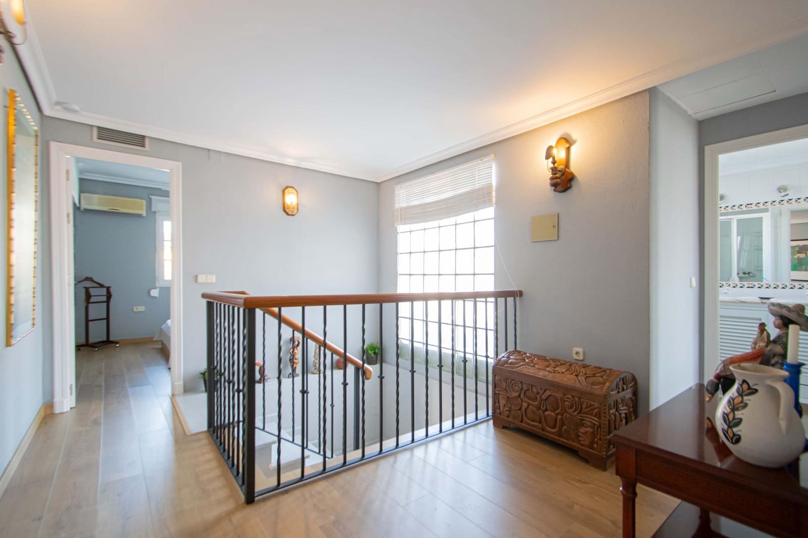 6 makuuhuone Huvila myytävänä paikassa Gines mukana uima-altaan - 469 000 € (Ref: 9922369)