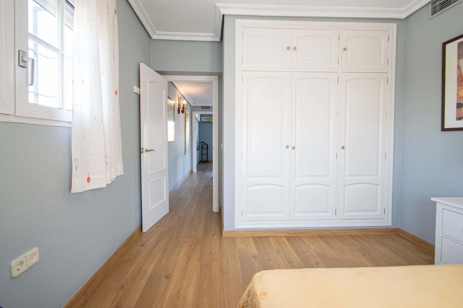 6 makuuhuone Huvila myytävänä paikassa Gines mukana uima-altaan - 469 000 € (Ref: 9922369)