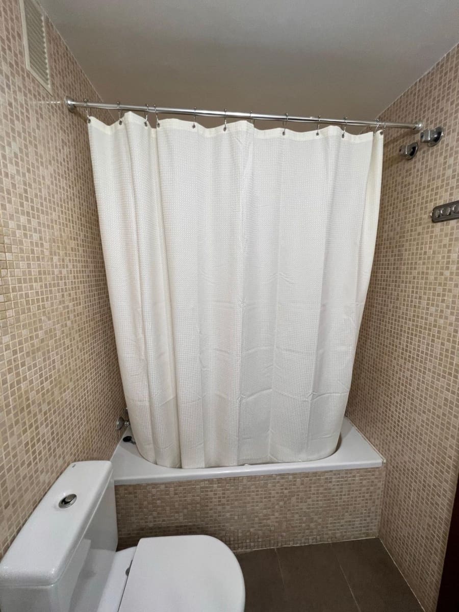 3 bedroom Flat for sale in Seville city with pool garage - € 650,000 (Ref: 9922370)