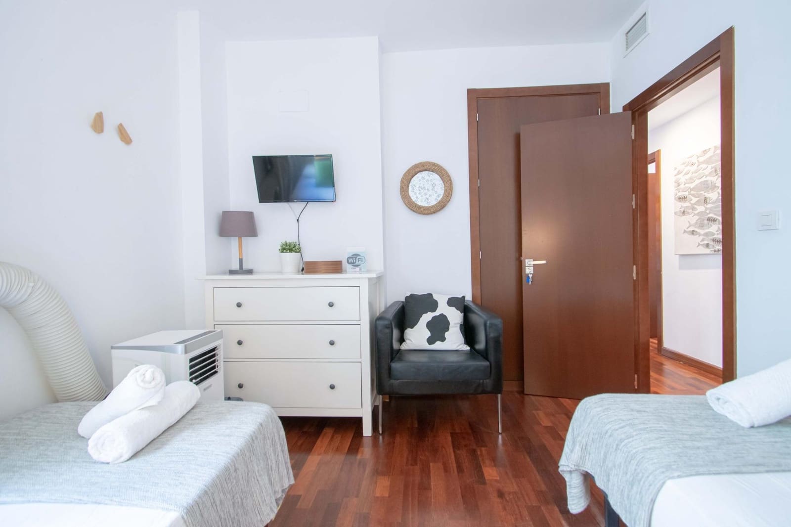 3 bedroom Flat for sale in Seville city with pool garage - € 650,000 (Ref: 9922370)