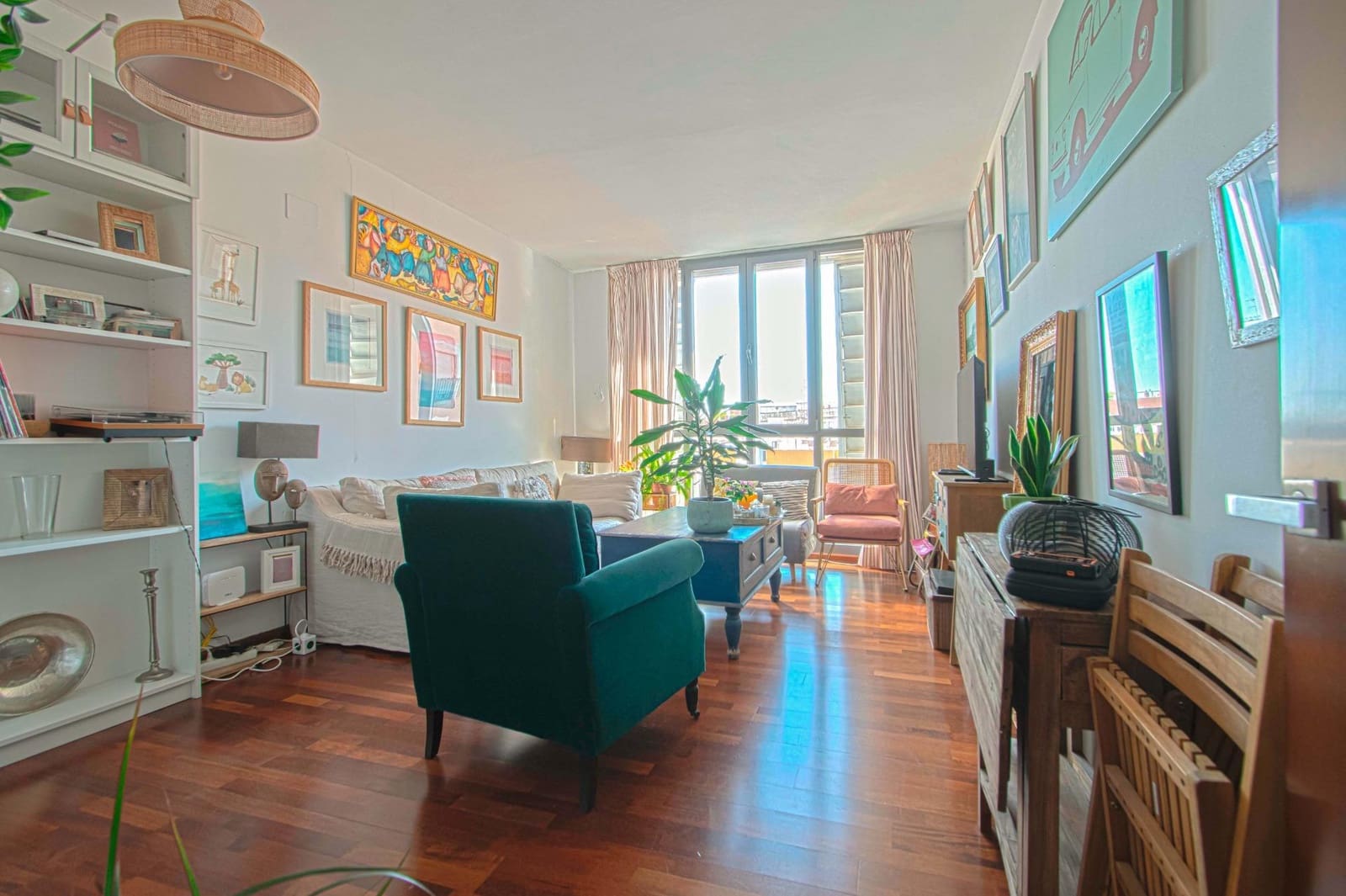 3 bedroom Flat for sale in Seville city with pool garage - € 650,000 (Ref: 9922370)