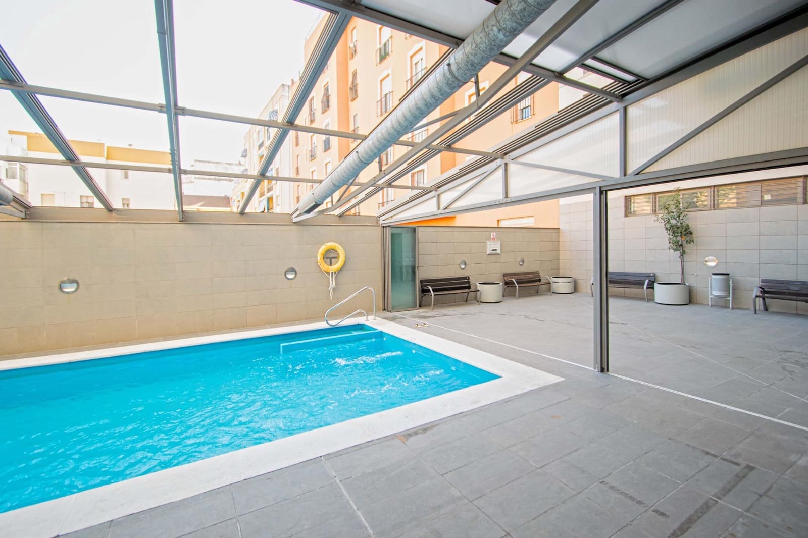 3 bedroom Flat for sale in Seville city with pool garage - € 650,000 (Ref: 9922370)