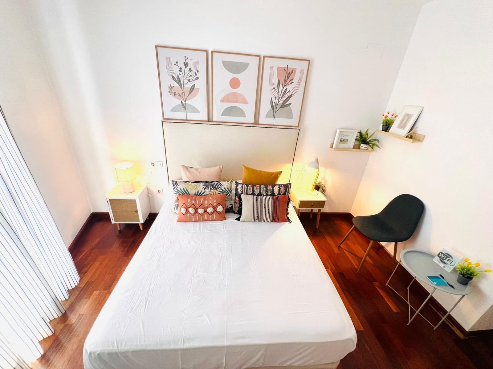 3 bedroom Flat for sale in Seville city with pool garage - € 650,000 (Ref: 9922370)