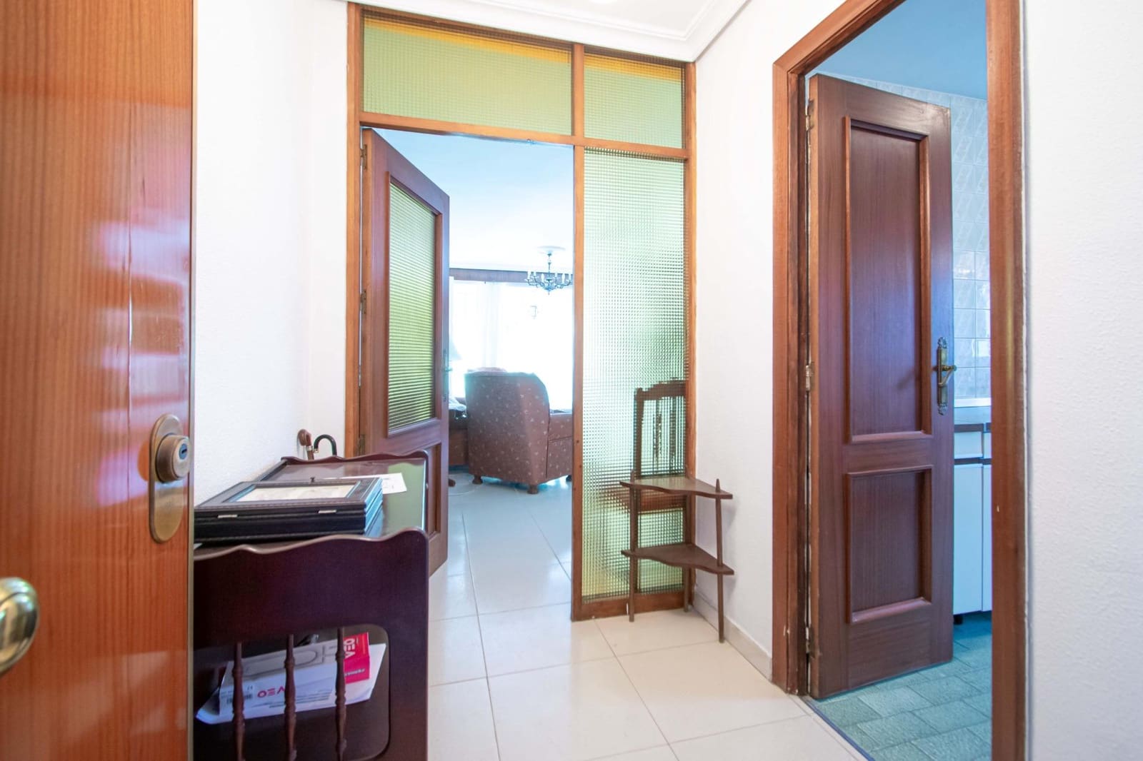 3 bedroom Flat for sale in San Juan de Aznalfarache with pool - € 180,000 (Ref: 9922371)