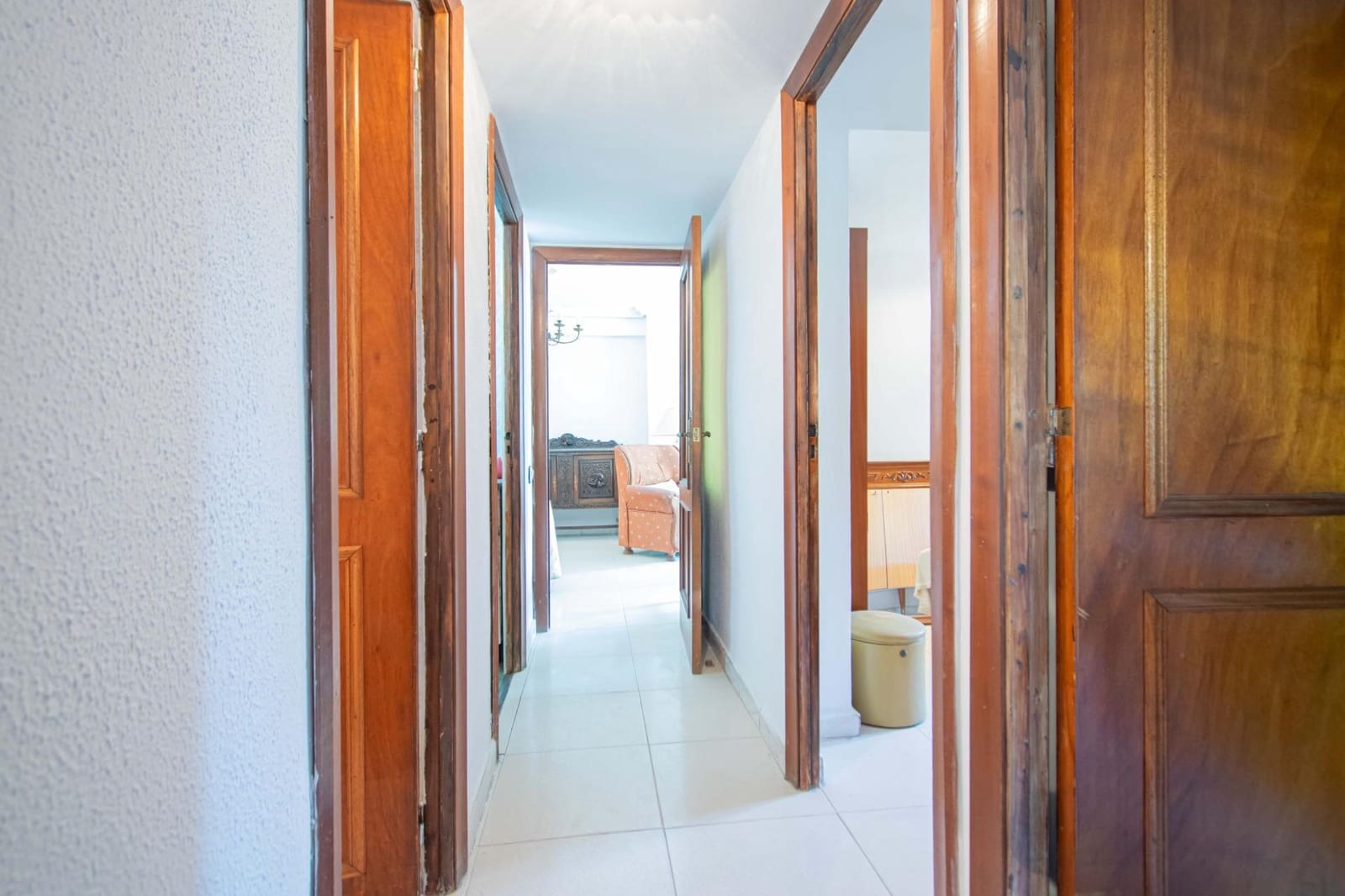 3 bedroom Flat for sale in San Juan de Aznalfarache with pool - € 180,000 (Ref: 9922371)