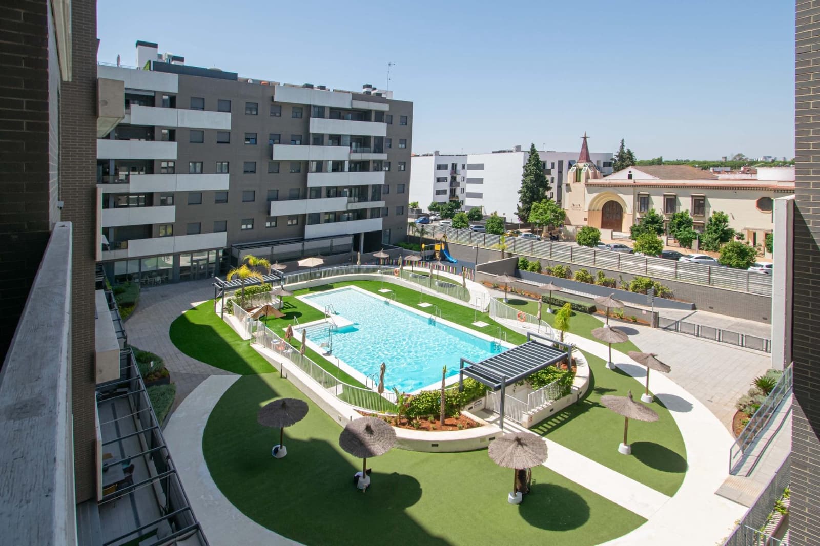 4 sypialnia Mieszkanie na sprzedaż w Miasto Sewilla z basenem garażem - 395 000 € (Ref: 9922372)