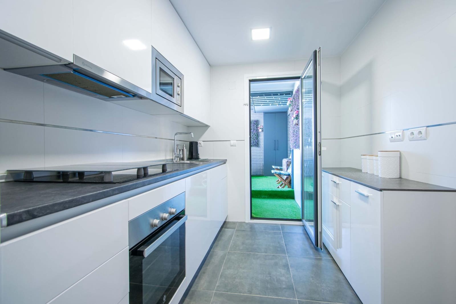 4 sypialnia Mieszkanie na sprzedaż w Miasto Sewilla z basenem garażem - 395 000 € (Ref: 9922372)