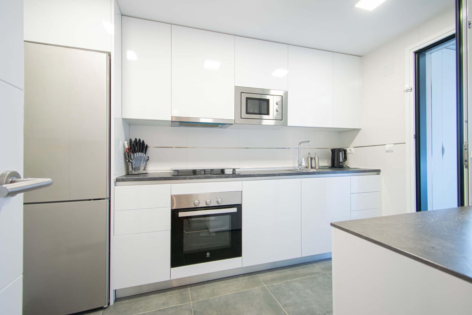 4 sypialnia Mieszkanie na sprzedaż w Miasto Sewilla z basenem garażem - 395 000 € (Ref: 9922372)