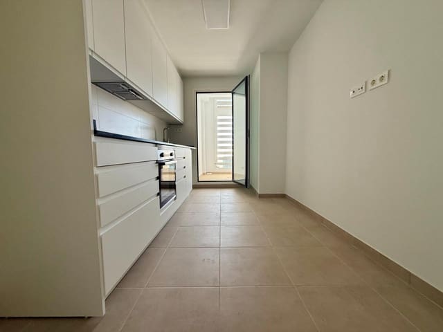 3 slaapkamer Flat te huur in Sevilla stad met zwembad garage - € 1.250 (Ref: 9924653)