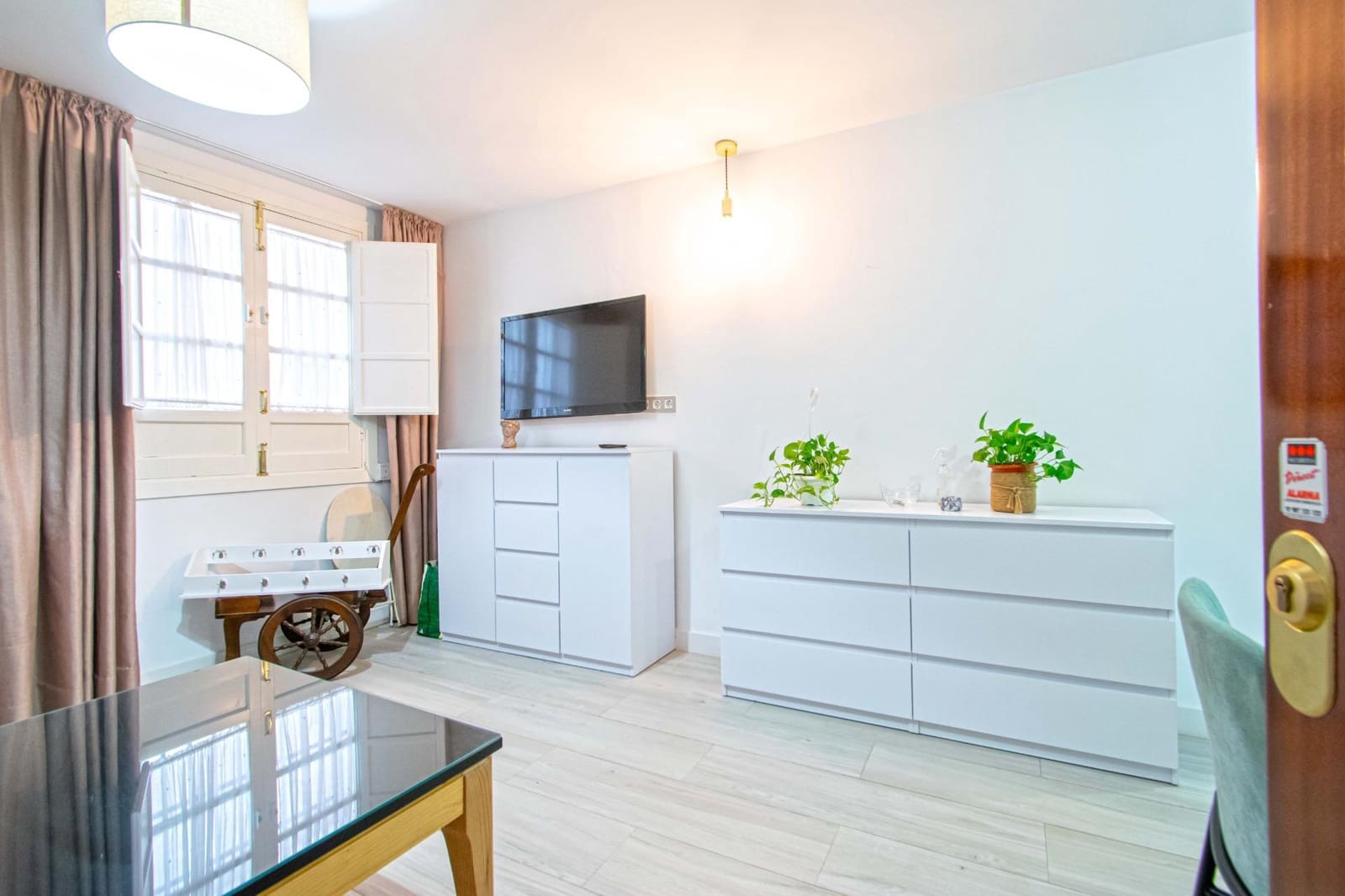 2 bedroom Flat for sale in Seville city - € 250,000 (Ref: 9927499)