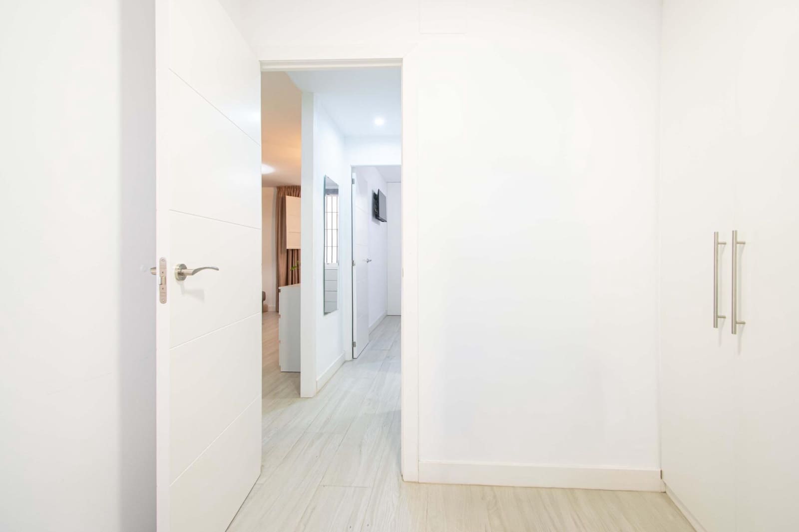 2 bedroom Flat for sale in Seville city - € 250,000 (Ref: 9927499)