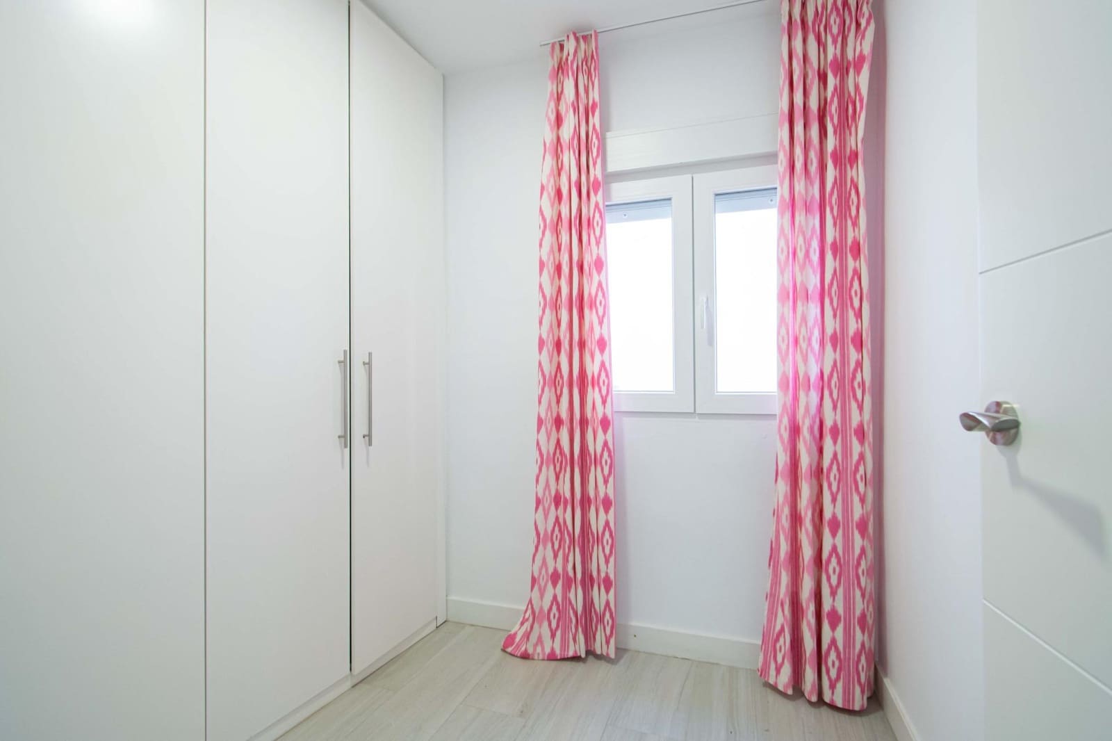 2 bedroom Flat for sale in Seville city - € 250,000 (Ref: 9927499)