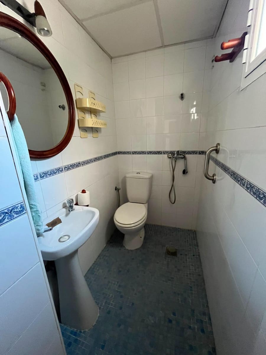 2 bedroom Terraced Villa for sale in Aznalcazar - € 120,000 (Ref: 9929465)