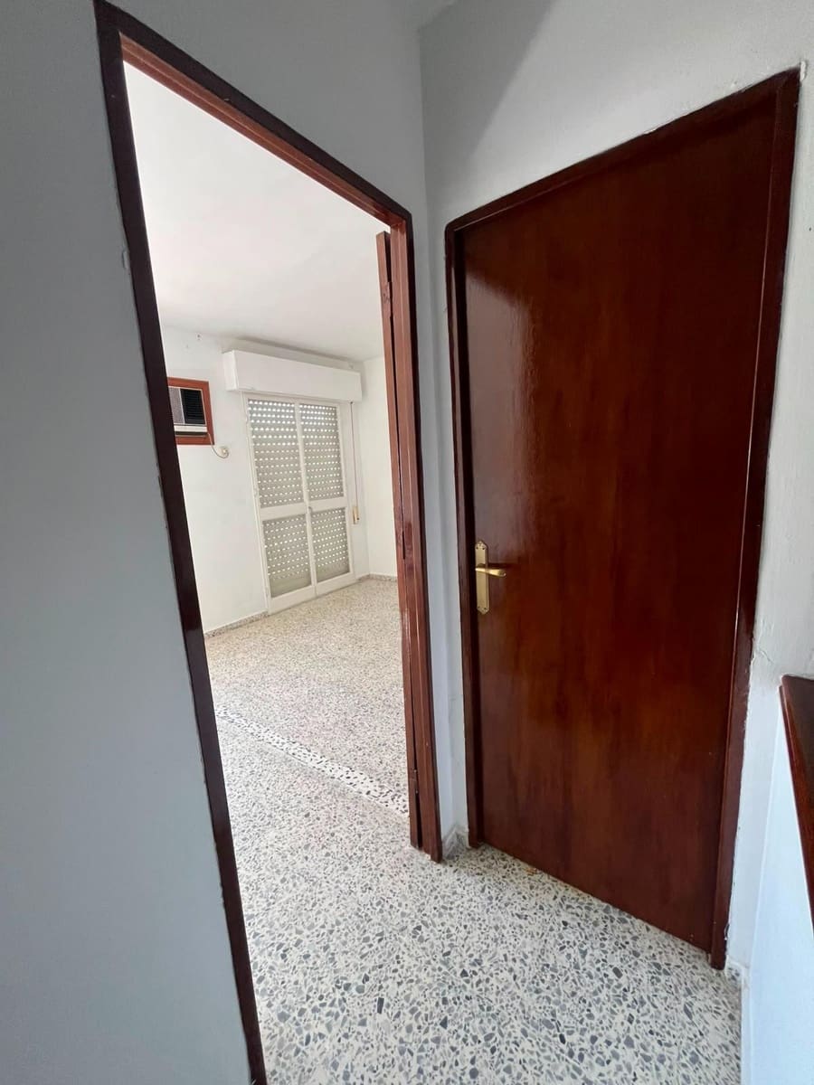 2 bedroom Terraced Villa for sale in Aznalcazar - € 120,000 (Ref: 9929465)