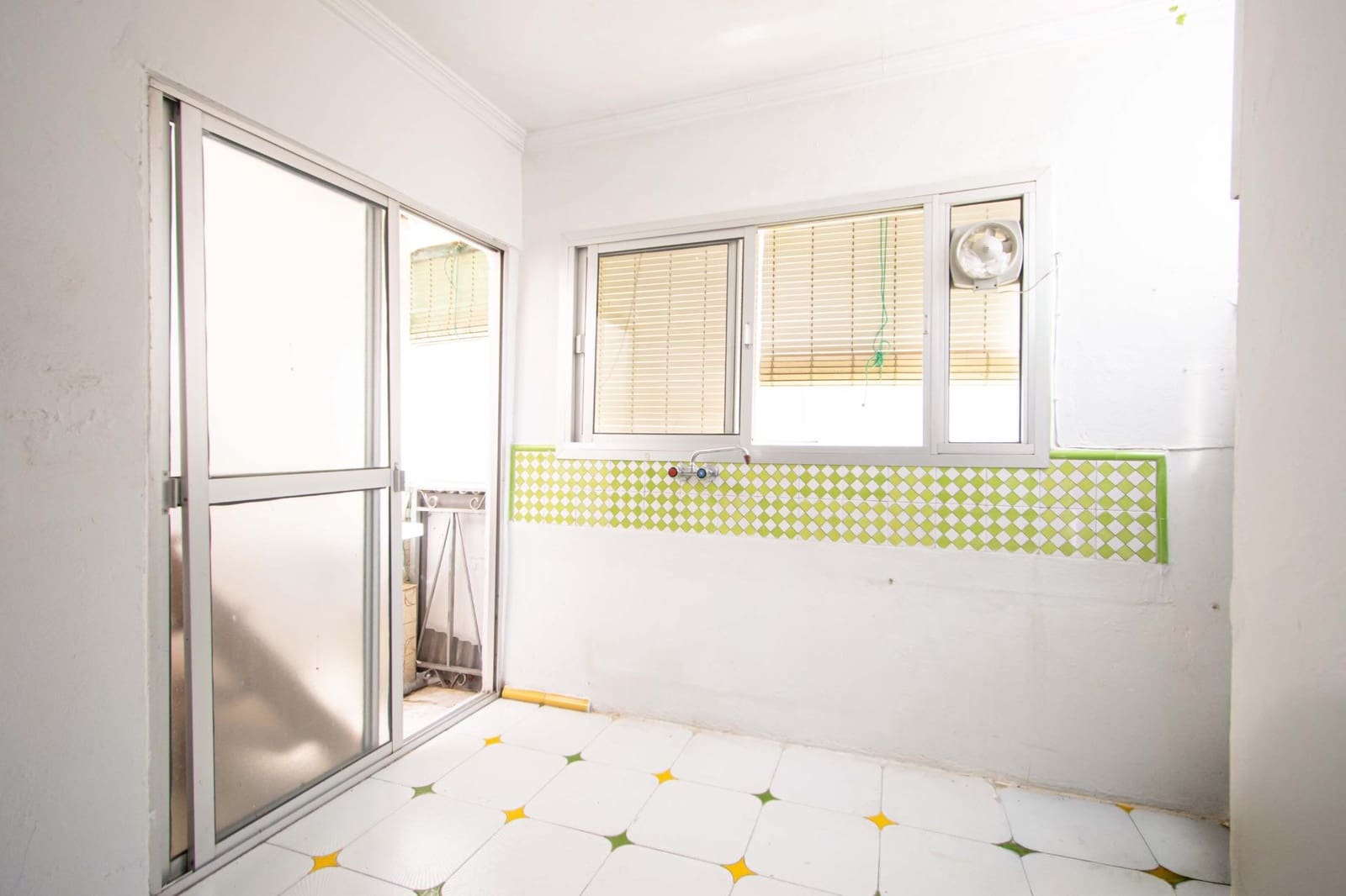4 bedroom Townhouse for sale in Seville city - € 209,000 (Ref: 9929466)