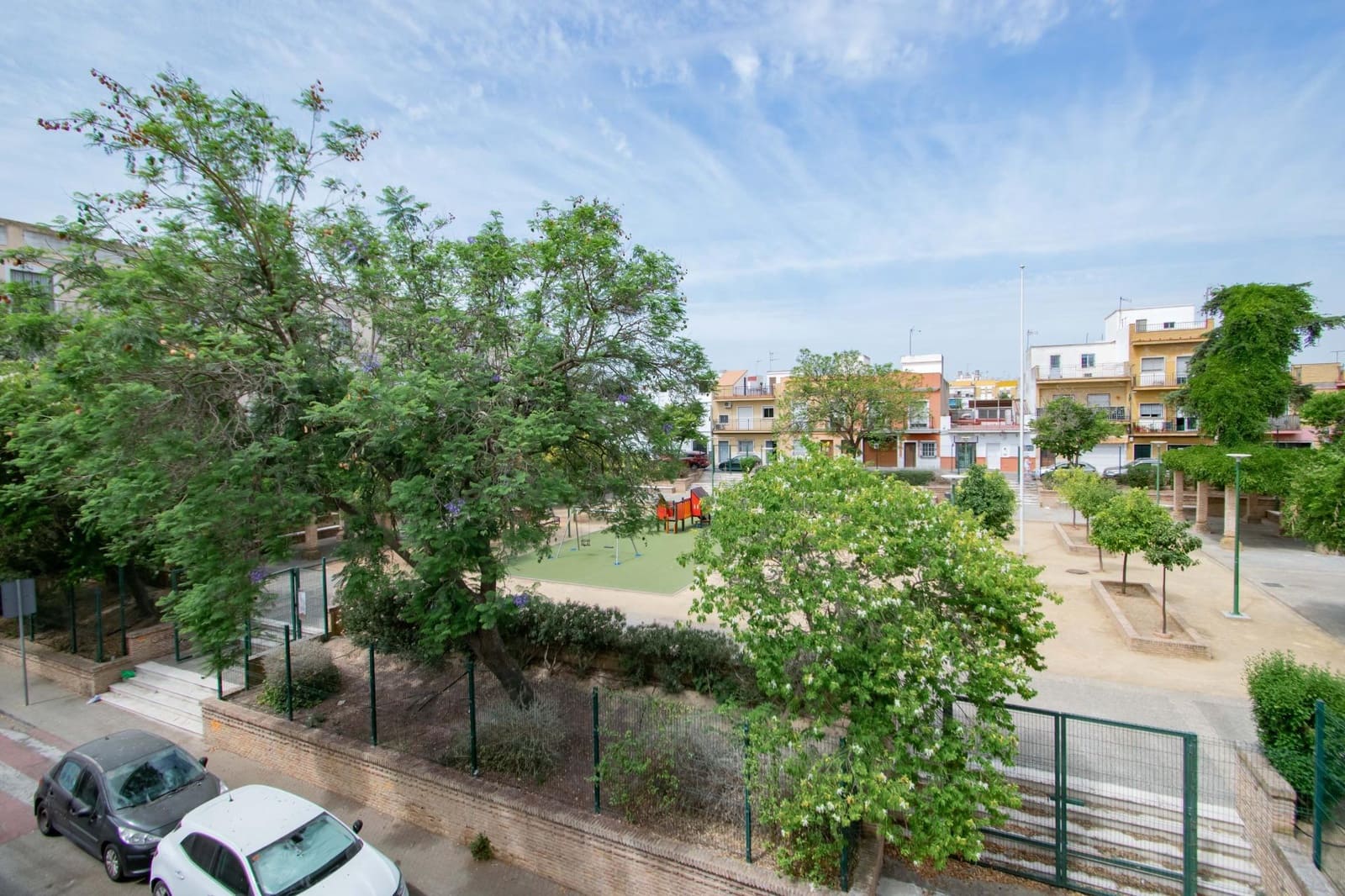 4 bedroom Townhouse for sale in Seville city - € 209,000 (Ref: 9929466)