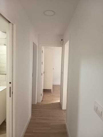 Piso de 3 habitaciones en Sevilla ciudad en alquiler - 1.800 € (Ref: 9934275)