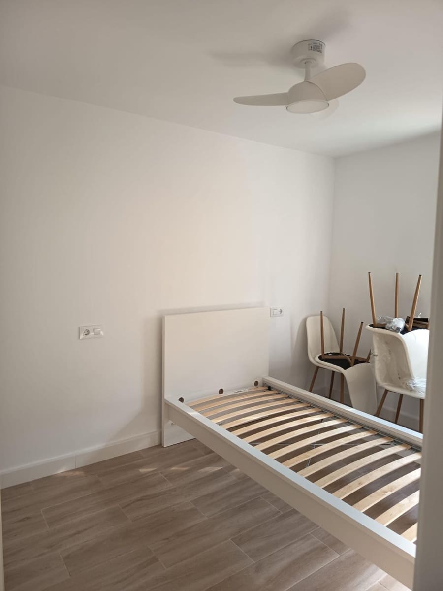 Piso de 3 habitaciones en Sevilla ciudad en alquiler - 1.800 € (Ref: 9934275)