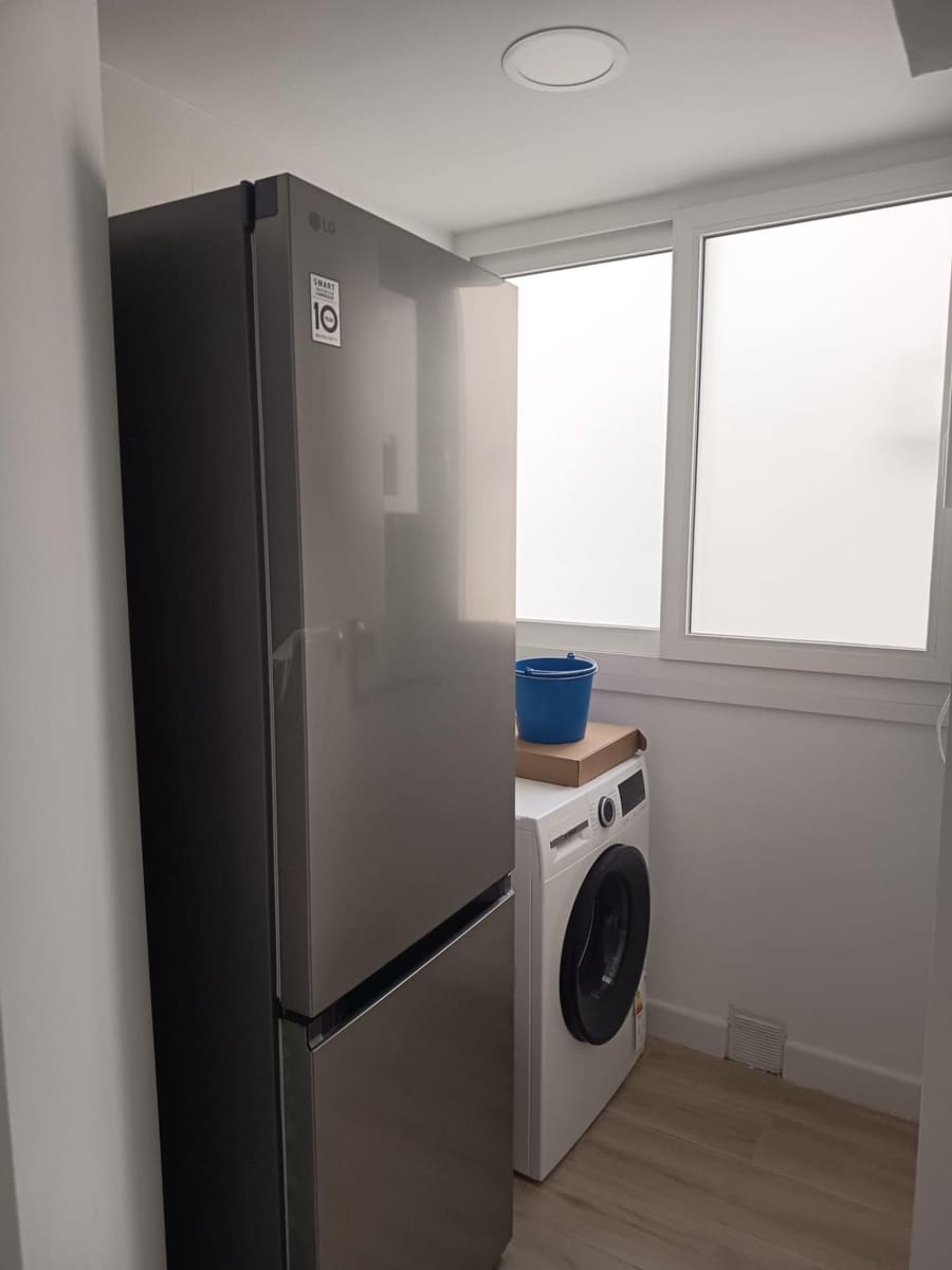 Piso de 3 habitaciones en Sevilla ciudad en alquiler - 1.800 € (Ref: 9934275)