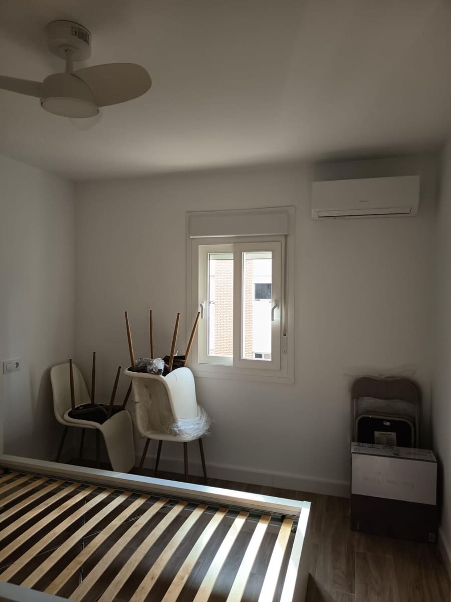 Piso de 3 habitaciones en Sevilla ciudad en alquiler - 1.800 € (Ref: 9934275)