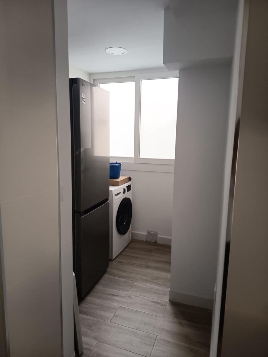 Piso de 3 habitaciones en Sevilla ciudad en alquiler - 1.800 € (Ref: 9934275)