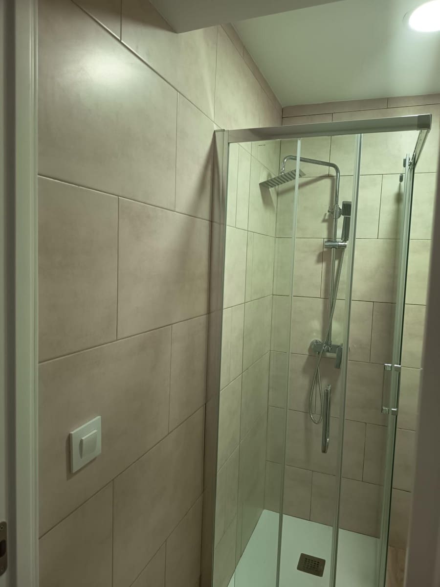 Piso de 3 habitaciones en Sevilla ciudad en alquiler - 1.800 € (Ref: 9934275)