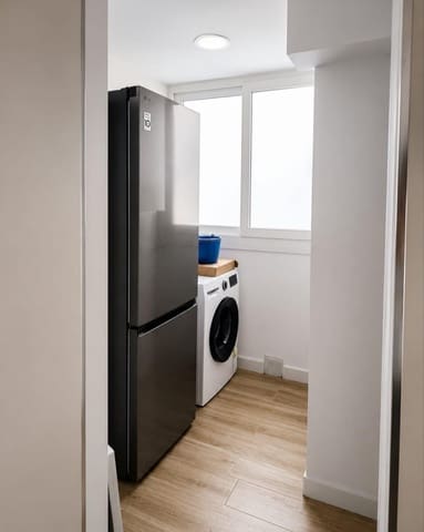 Appartement de 3 chambres à louer à Séville ville - 1 750 € (Ref: 9934275)