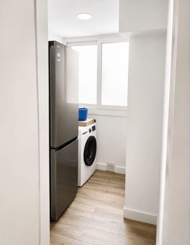 Appartement de 3 chambres à louer à Séville ville - 1 750 € (Ref: 9934275)